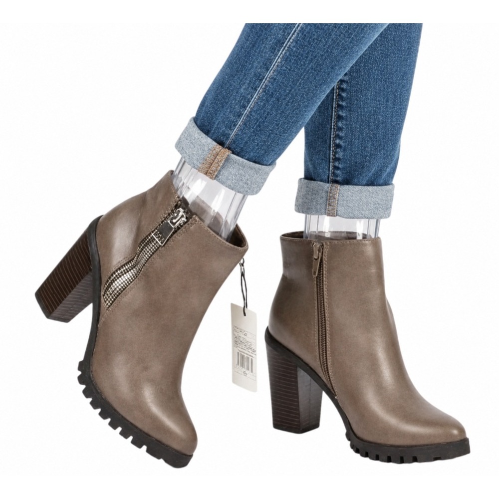 Mossimo Cowboy Zipper Block Heel Ankle Boot NWT SKUW421